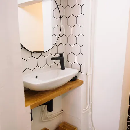 L'albizia- Centre -tv Wifi-cozy Апартаменты *